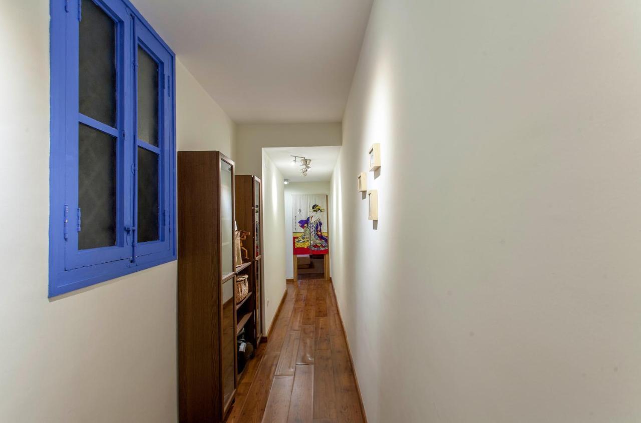 Luxurious & Alluring Home In Historic Town 발렌시아 외부 사진
