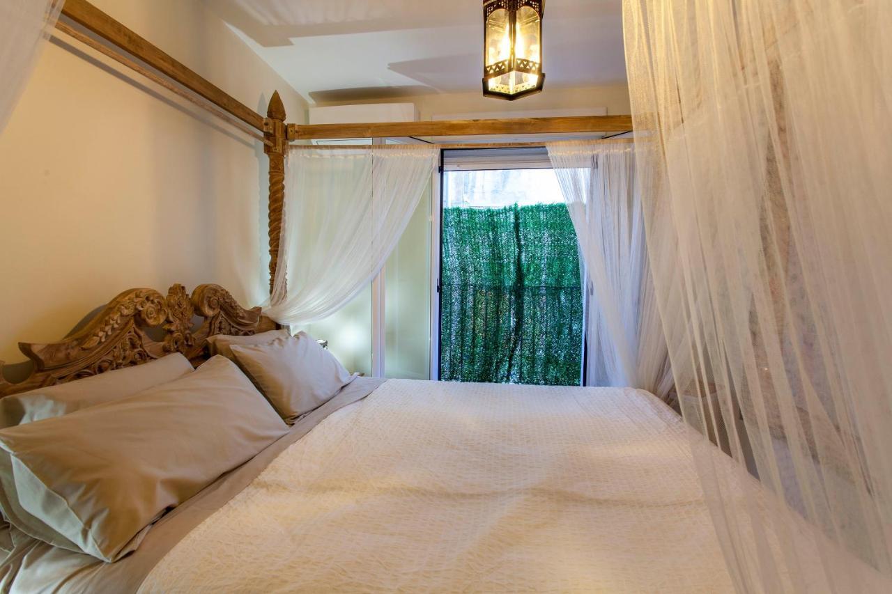 Luxurious & Alluring Home In Historic Town 발렌시아 외부 사진